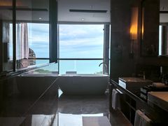 -三亚湾海居铂尔曼度假酒店