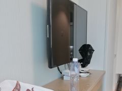 -吾遇酒店(深圳火车站罗湖口岸店)