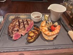 -恰餐厅及酒吧 CHAR Bar & Grill (北京丽都皇冠假日店)