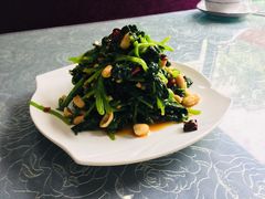 果仁菠菜-龙香居海鲜家常菜饭店·特色驴肉·古城浑锅