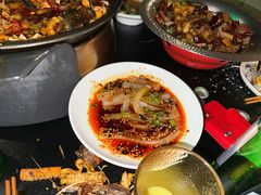 -辣尚瘾·烤鱼·新川菜(牡丹园直营店)