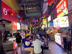 -海口骑楼小吃街