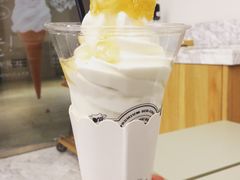 蜂巢冰淇淋-OUR Bakery(三里屯太古里店)
