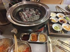 -围炉肉舍•炭烤活鳗•丹东海鲜烤肉(步行街店)