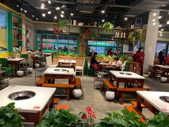 大堂-钢管厂五区小郡肝串串香(蜀都万达店)