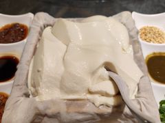 一块豆腐-95号酱骨·一块豆腐(展春园西路店)