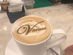 -深圳富苑皇冠假日套房酒店
