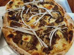 烤牛肉披萨-I HOLIC艾豪丽披萨(KKone店)