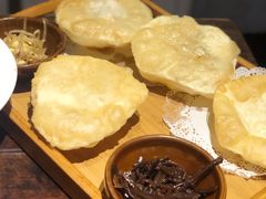 泡泡油饼-关中道陕味艺术餐厅(西岳庙店)