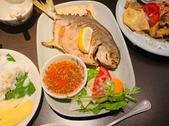 -大头虾越式风味餐厅(光明广场店)