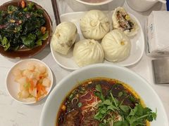 -李与白包子铺(桐梓林店)