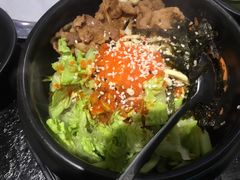 芝士肥牛鱼籽石锅拌饭-烤路里·韩国品质自助烤肉(石路天虹4号店)