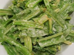 不一样的油麦菜-炙热青春怀旧主题餐厅(河北路店)