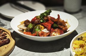Mango Black Pepper Beef Cubes