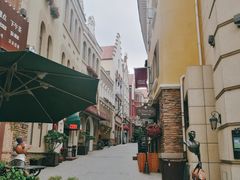 -鲁邦国际风情街(麦世达韩国精品百货店)