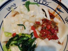 -阿瓦山寨·湘菜现炒·剁椒鱼头王(咸阳总店)