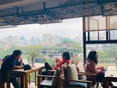 -包整·丝娃娃(一览甲秀楼风景店)