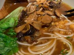 -百春原湖南牛肉粉(百联世纪店)