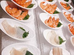 -雍容荟帝王蟹活龙虾展台自助(IFS黑金店)