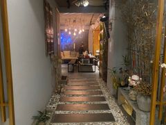 -泰·菩提树下[泰式按摩x精油SPAx肩颈头疗](新景店)