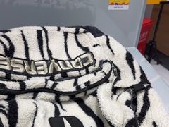-福奈特洗衣洗鞋(宝华广场店)