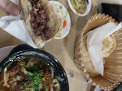 -闫家驴肉老店(华电一校店)