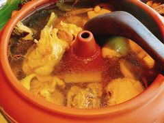 菌菇汽锅鸡-沧南云海云南菜(吾品田店)