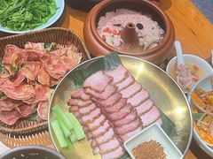 -老滇山寨•云南特色菜•地方菜•民族风情歌舞表演(金碧店)