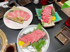-山川小町·极番烧肉(新地假日广场店)
