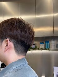 -侨治发型