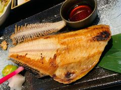 -铭牛烧肉·和牛海鲜自助(高新月牙湖店)