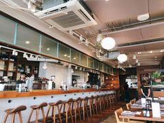 -ROAST coffee & eatery