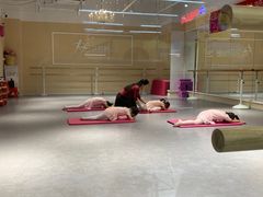 -炫艺舞蹈培训中心(枫尚奥特莱斯店)