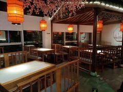 大堂-荷塘秋月·本帮江浙菜(国权路店)