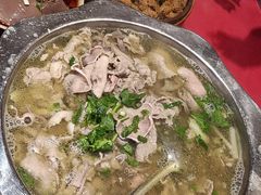 -谢老五跷脚牛肉·非遗传承店
