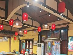 -富正毅三下锅·湘西韵味(天门山索道店)