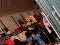 -lululemon(比斯特购物村店)