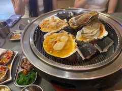 -围炉肉舍•炭烤活鳗•丹东海鲜烤肉(步行街店)