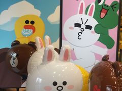 -LINE FRIENDS Garosu-gil Flagship Store