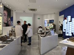 -茂昌眼镜(南京西路店)
