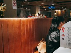 大堂-海底捞火锅鲜切牛肉主题店(长寿路店)