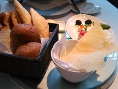 牛角面包-AZUR聚(香格里拉饭店)