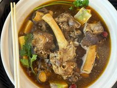 滋补老汤锅-亮健容天生蚝烧烤自助(交道口直营店)