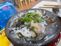 -刚砂锅鸡丝米线