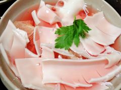-茅草房·河畔园林火锅