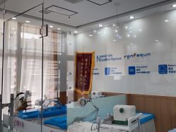 -靓芙泉专研痘痘肌