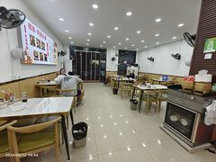 大堂-铭家鸡汤冷面