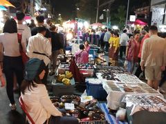 -周日夜市
