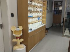 -亿视康青少儿眼镜(五官科店)