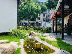 -湘力力小院·鱼汤泡饭(枫林路店)
